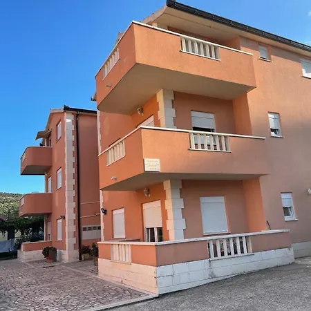 Guest house Apartman Jukic