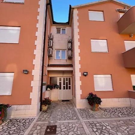Guest house Apartman Jukic Marina