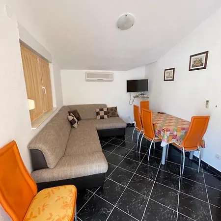 Jukic Gasthuis Marina