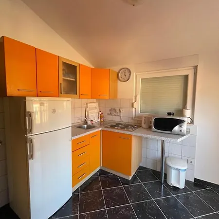 Guest house Apartman Jukic Marina